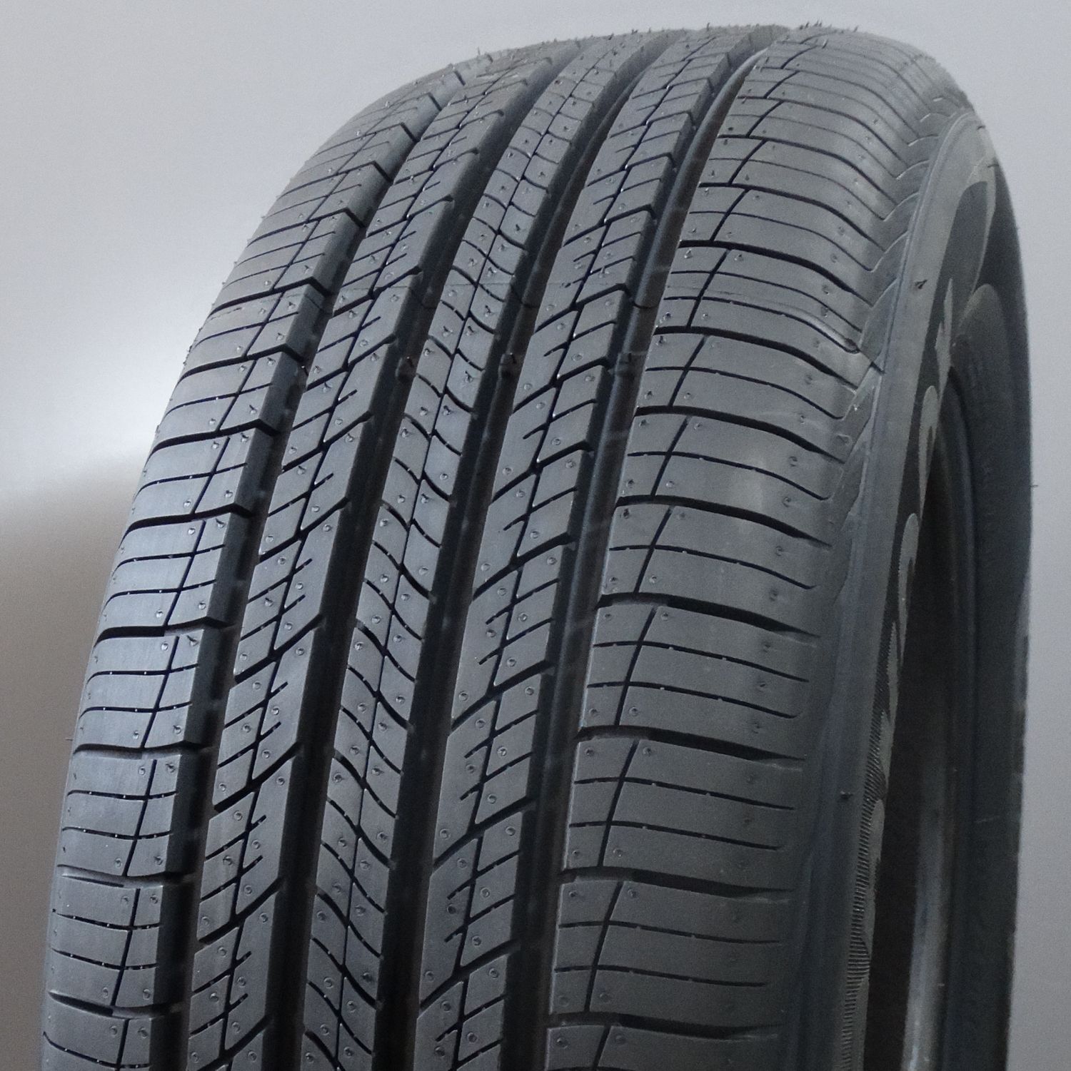 Hankook RA33 DYNAPRO HP2