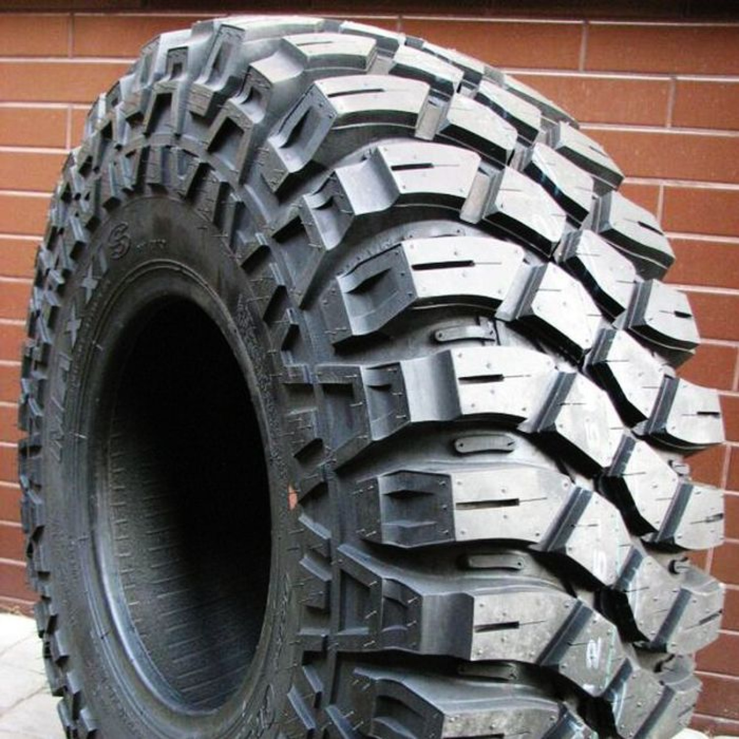 MAXXIS M8090 CREEPY CRAWLER
