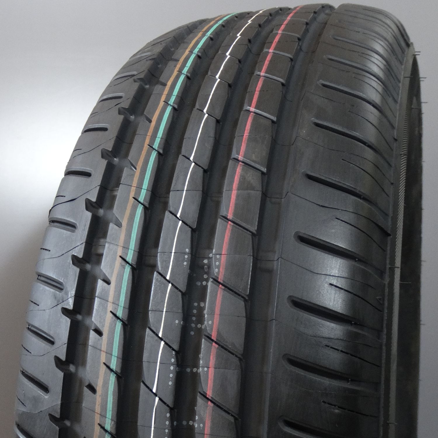LASSA DRIVEWAYS 205/50 R16