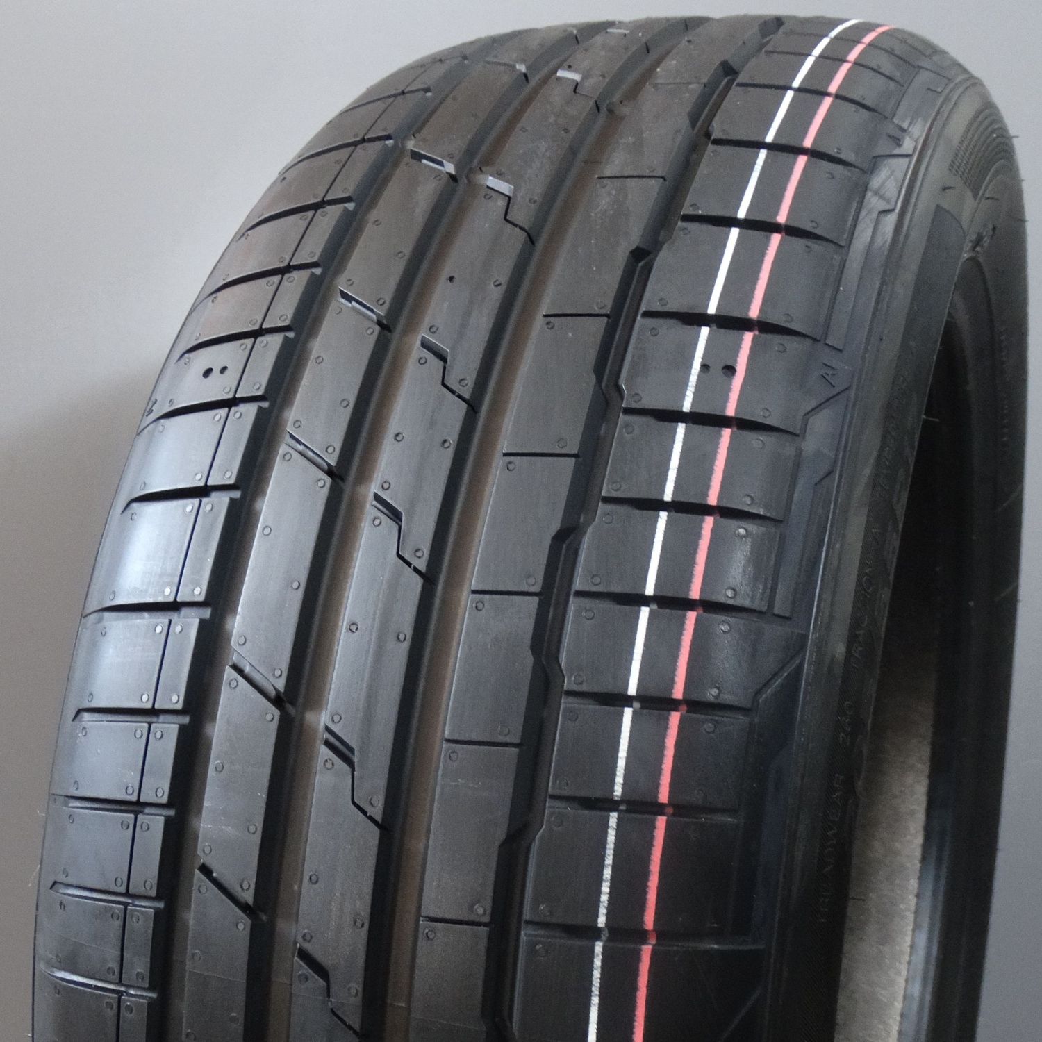 Hankook K127 VENTUS S1 EVO 3