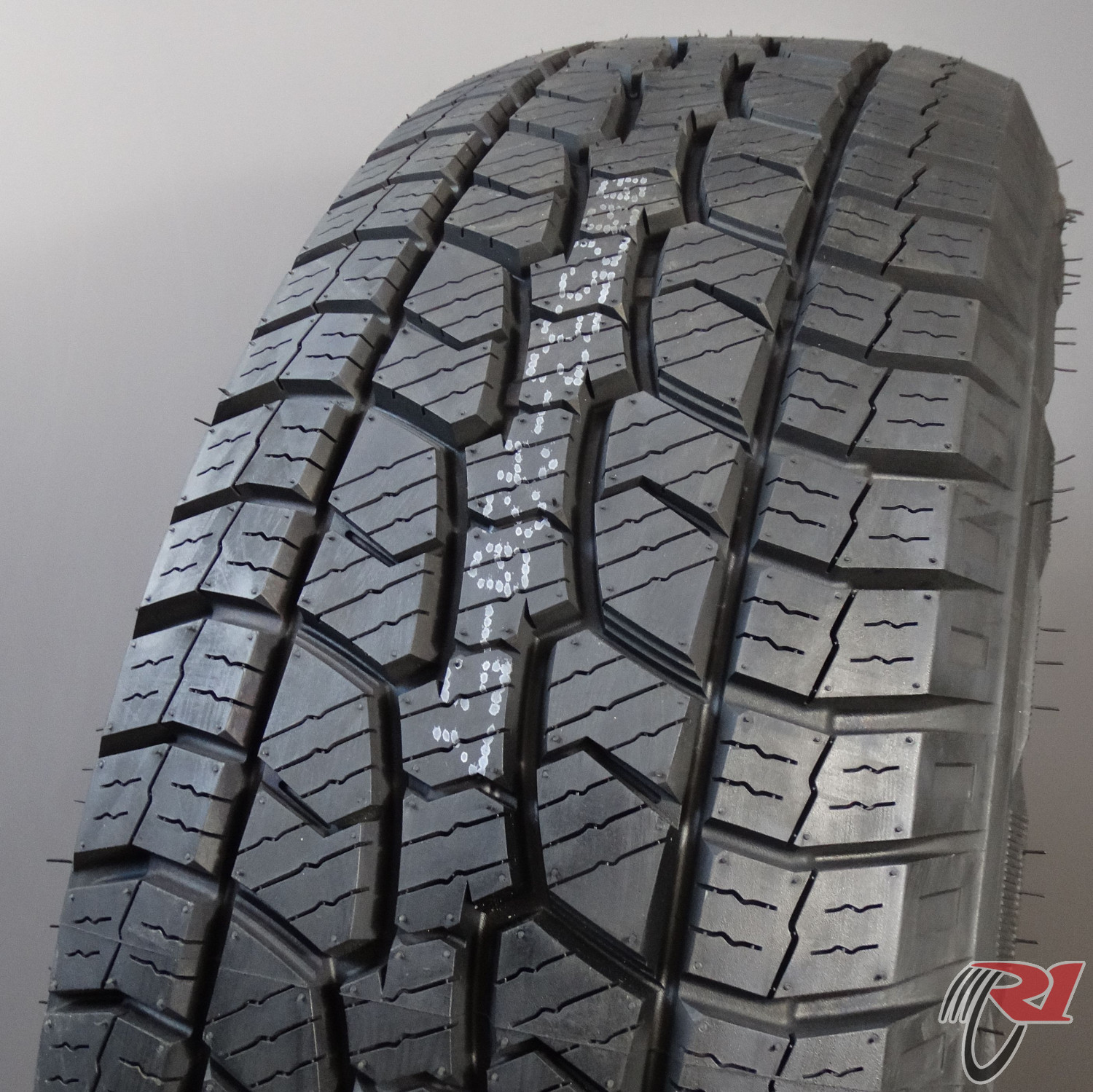 GOODRIDE SL369 A/T