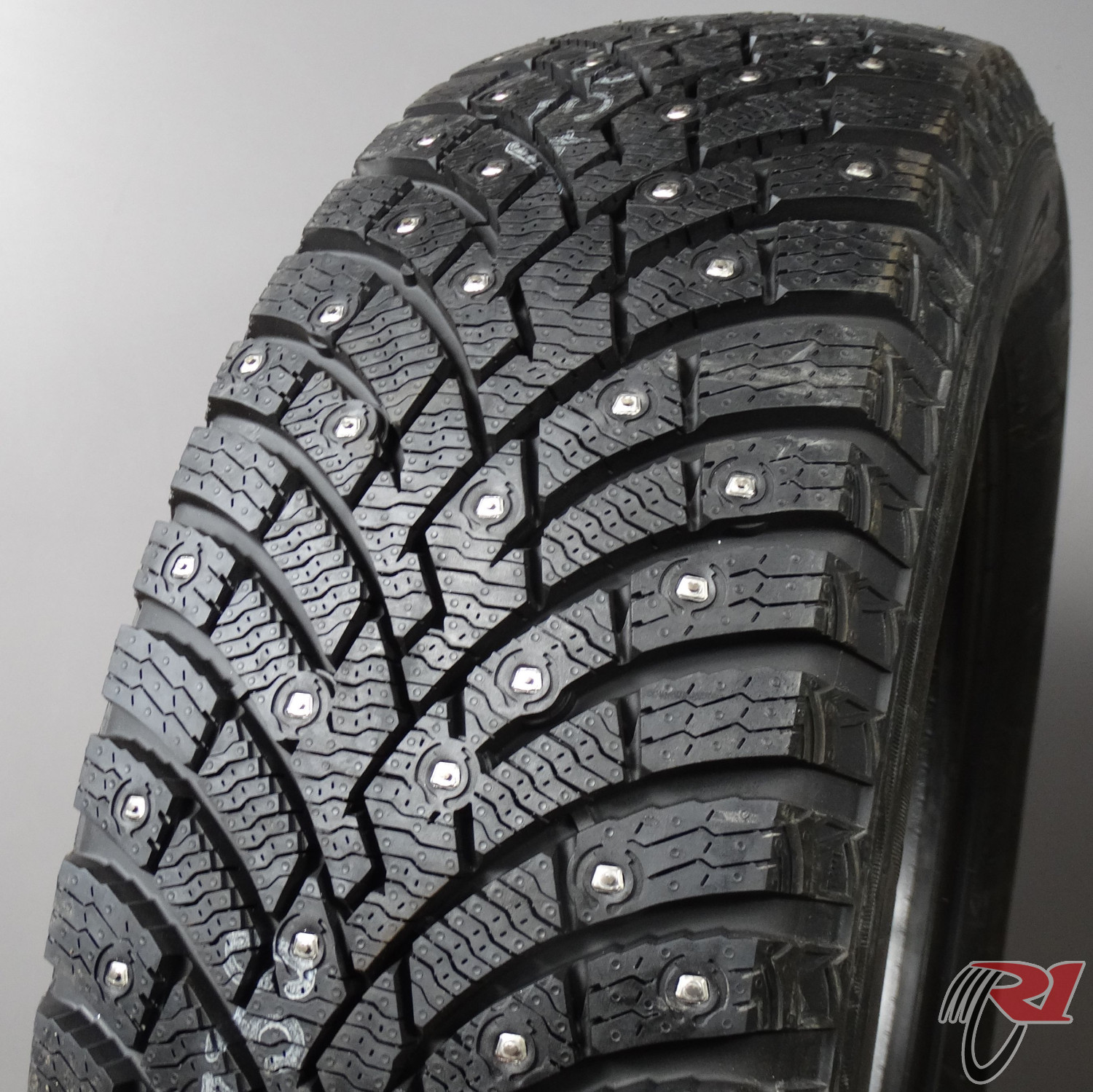 PIRELLI SCORPION ICE ZERO 2