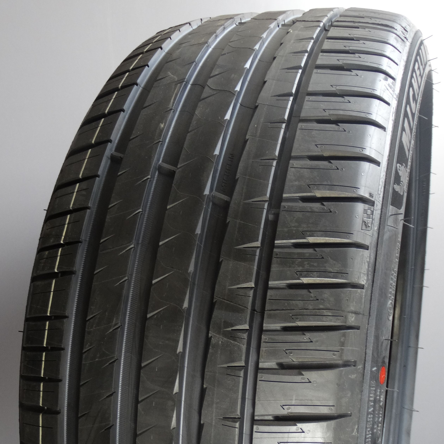 MICHELIN PILOT SPORT EV