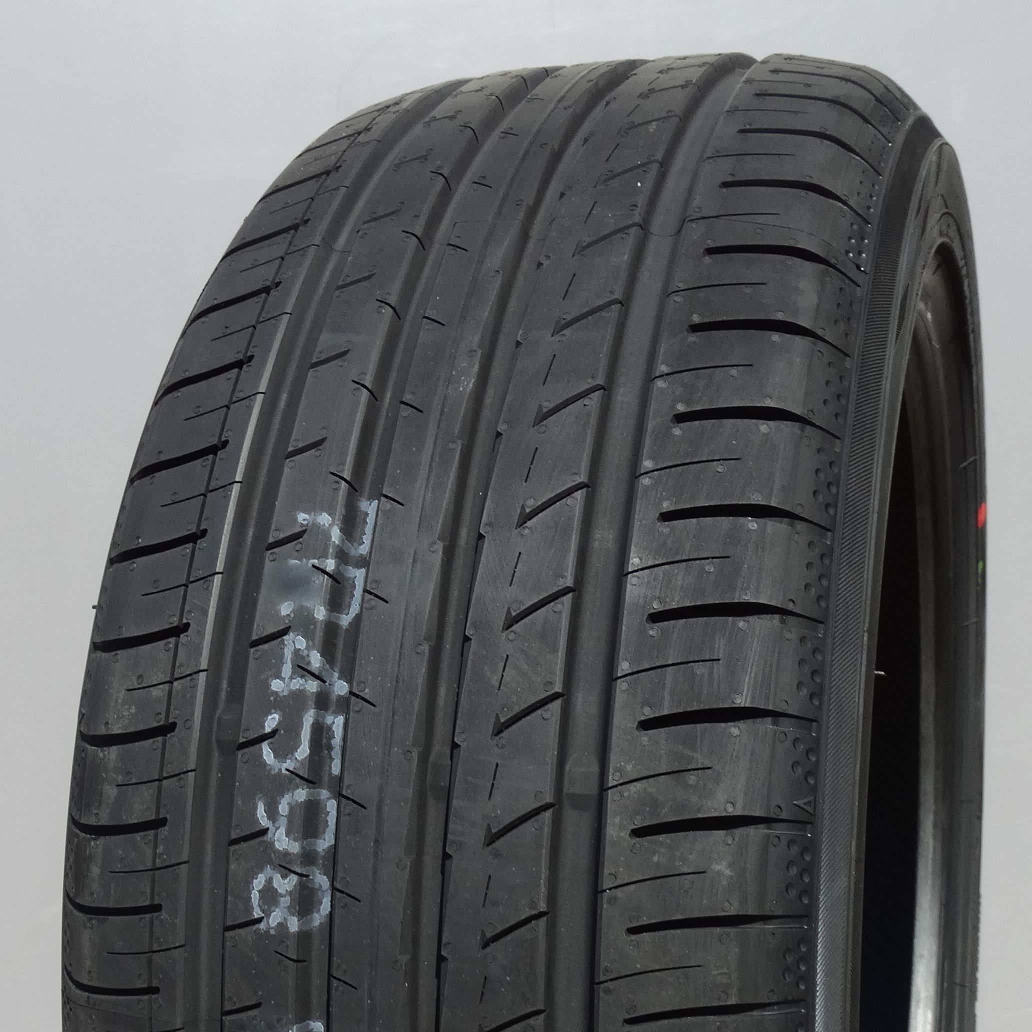 Yokohama BLUEARTH AE51
