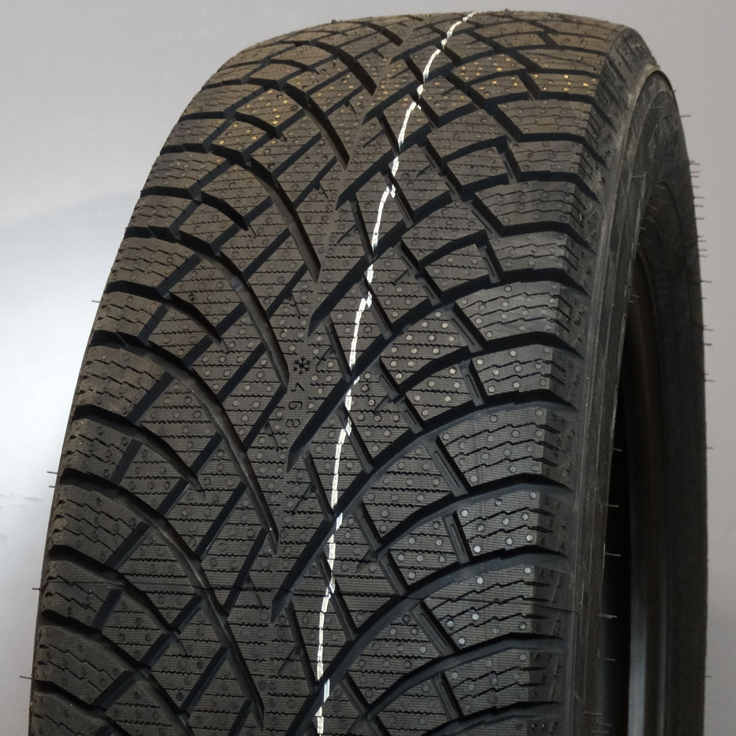 NOKIAN HKPL R5 SUV