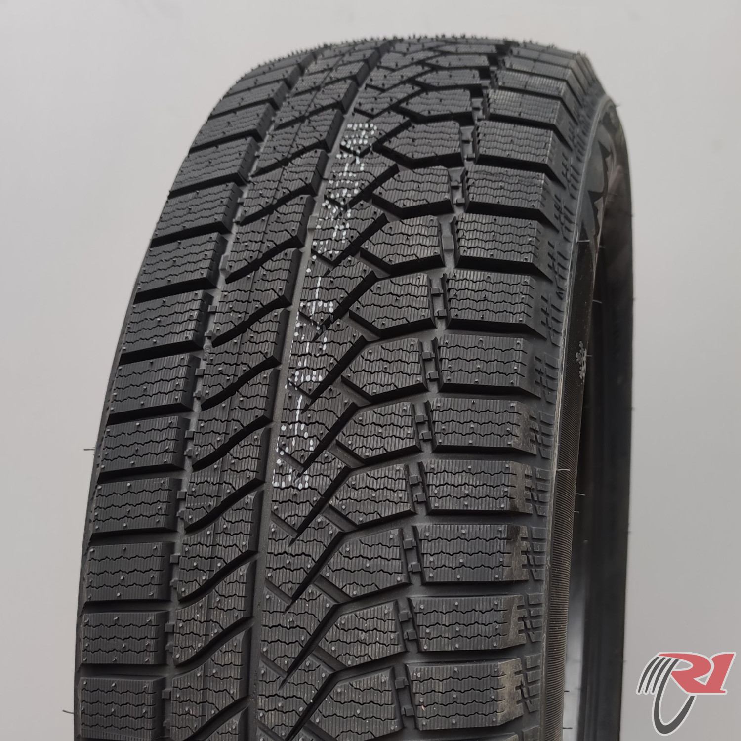 GOODRIDE SW628 255/60 R19