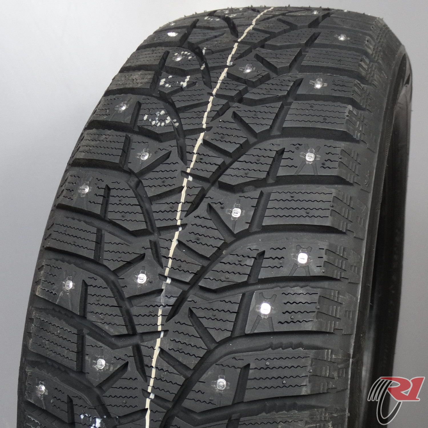 Bridgestone SPIKE 02 SUV