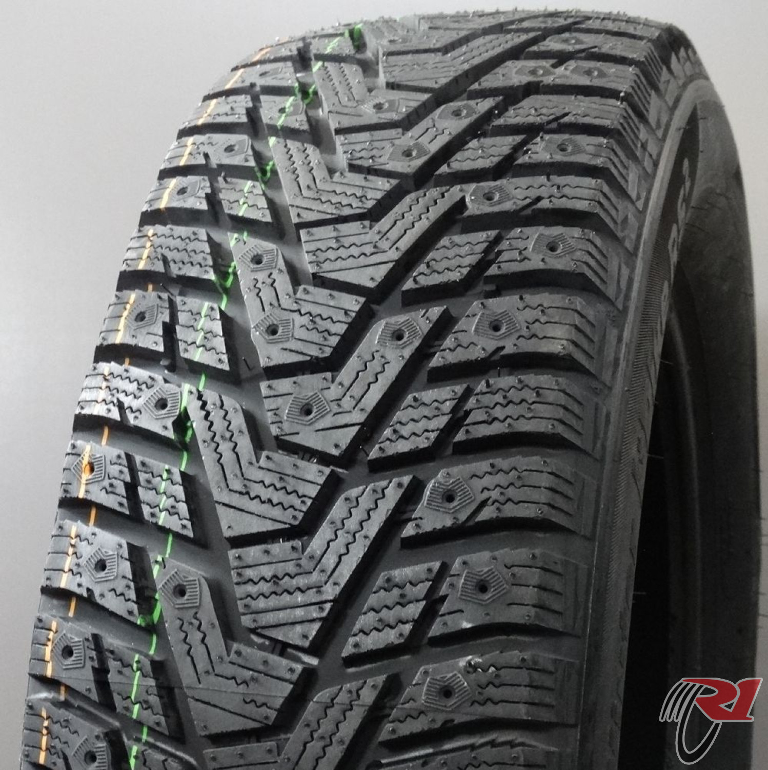 Hankook W429 WINTER I*PIKE X