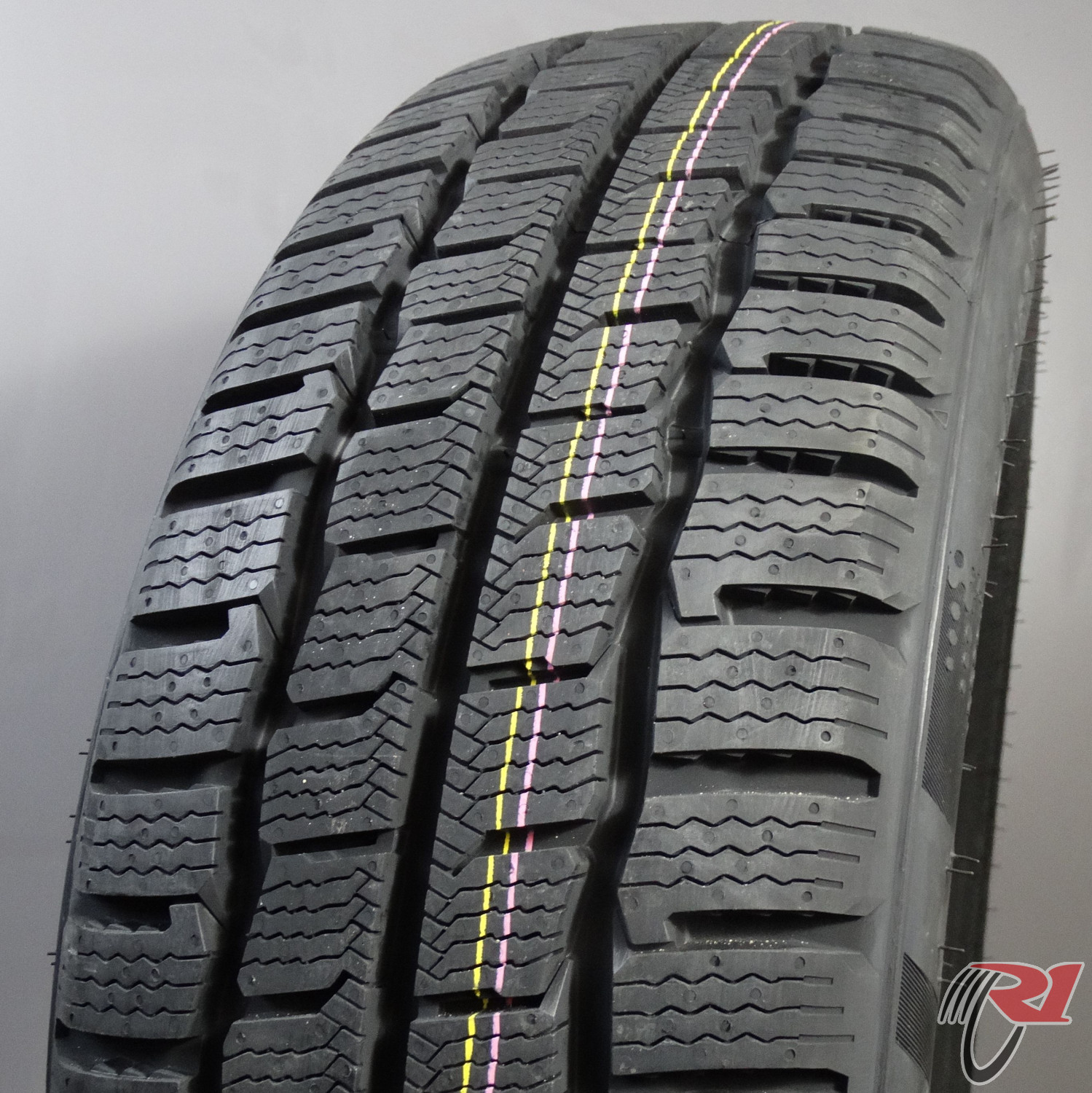 KUMHO CW51 (C)