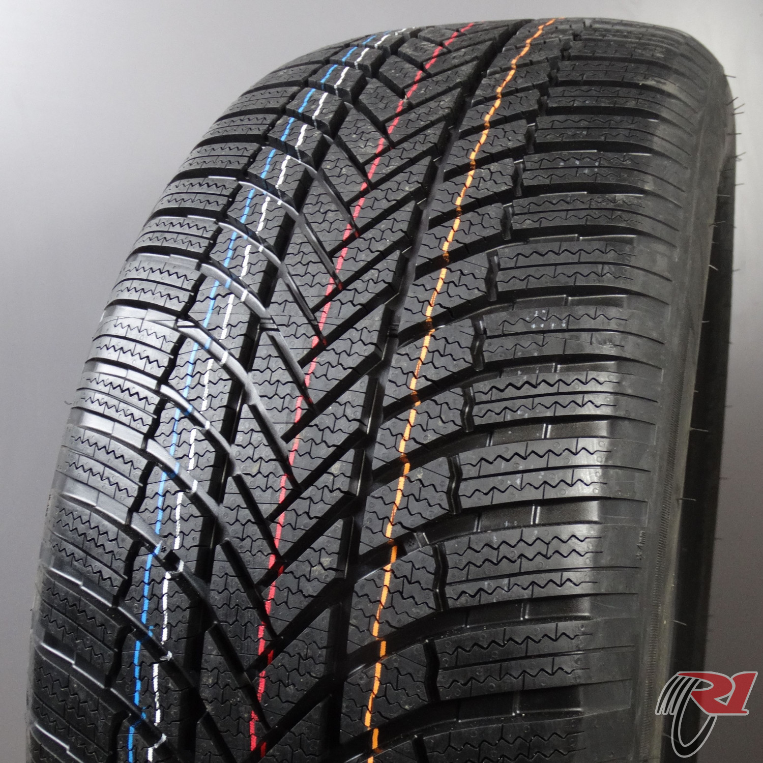 Bridgestone BLIZZAK LM005