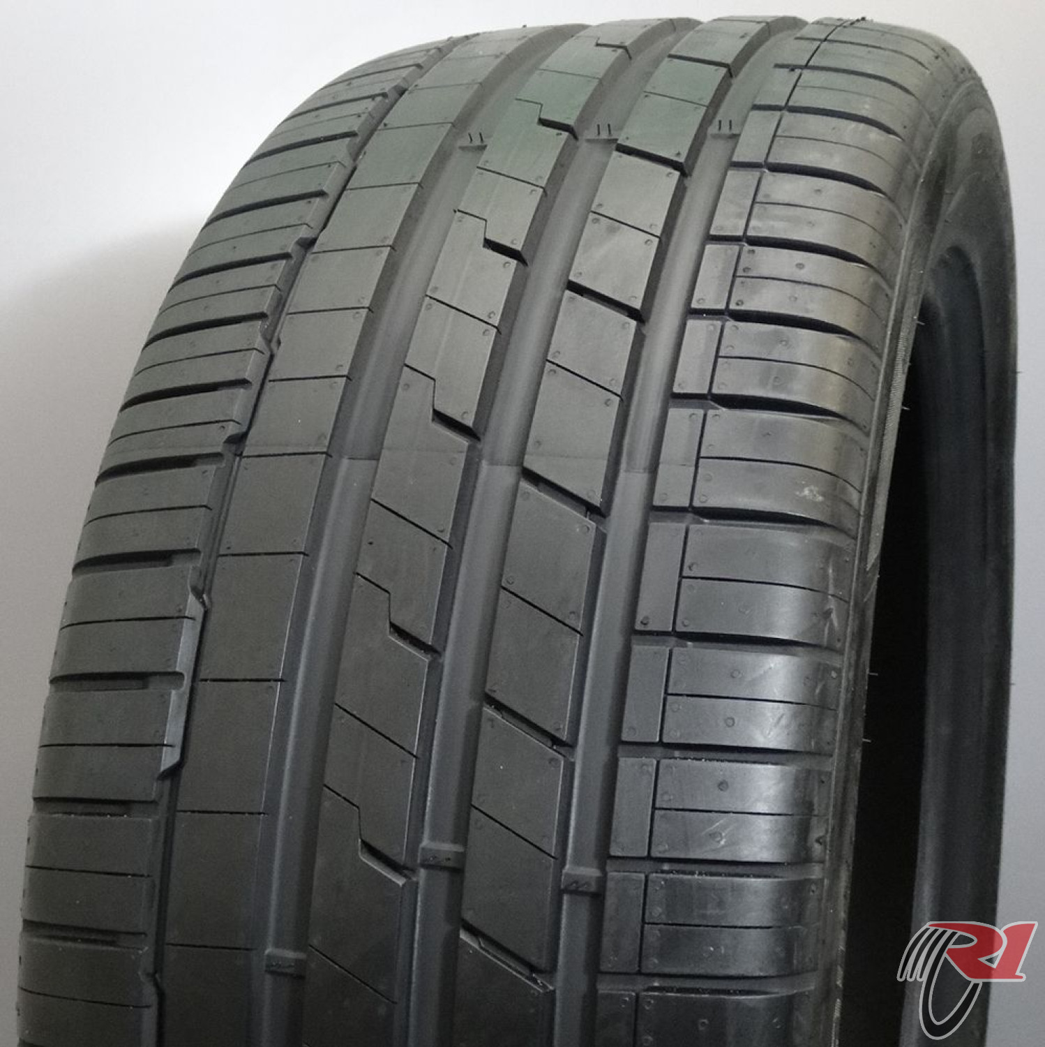 Hankook K127 VENTUS S1 EVO 3 SUV