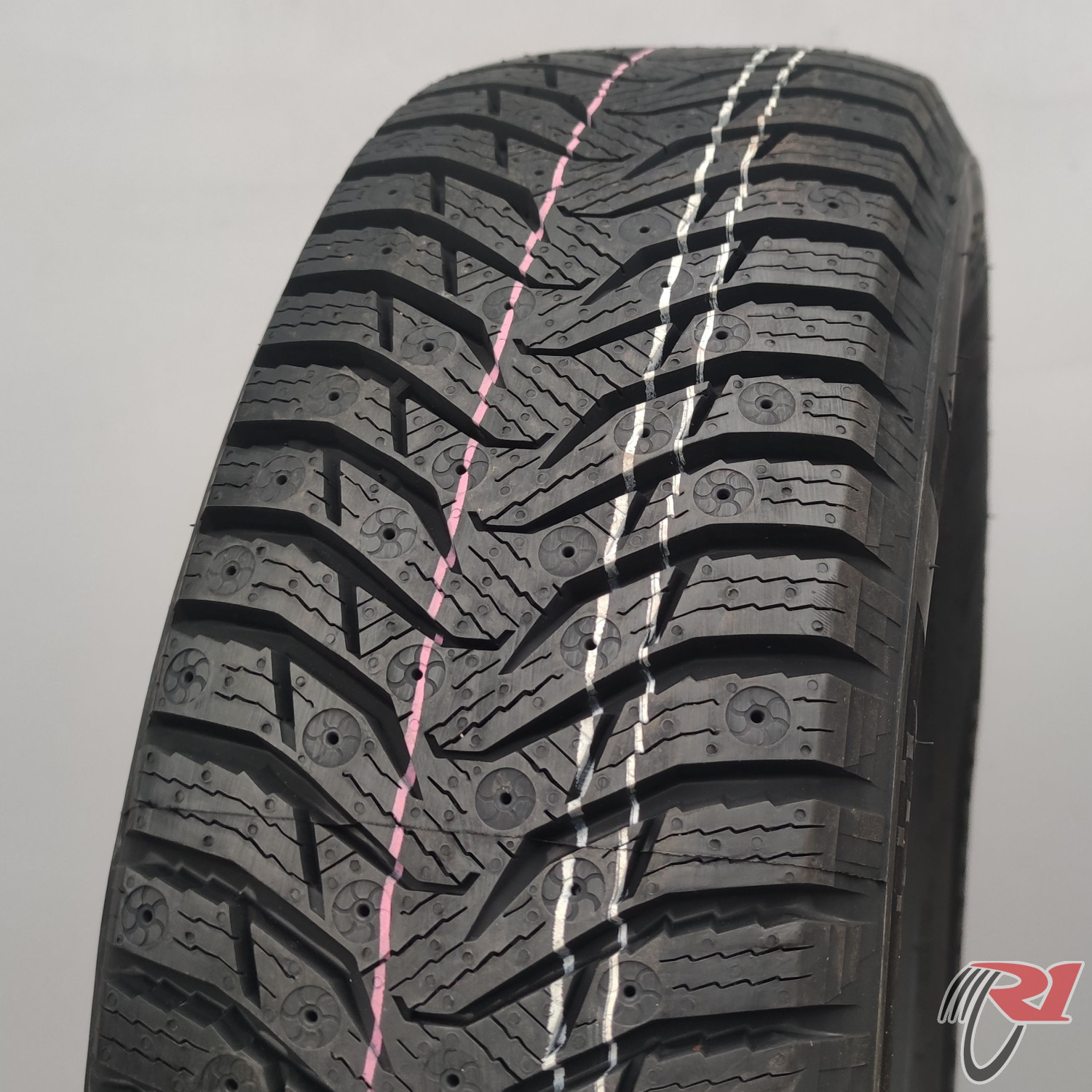 KUMHO WI31+
