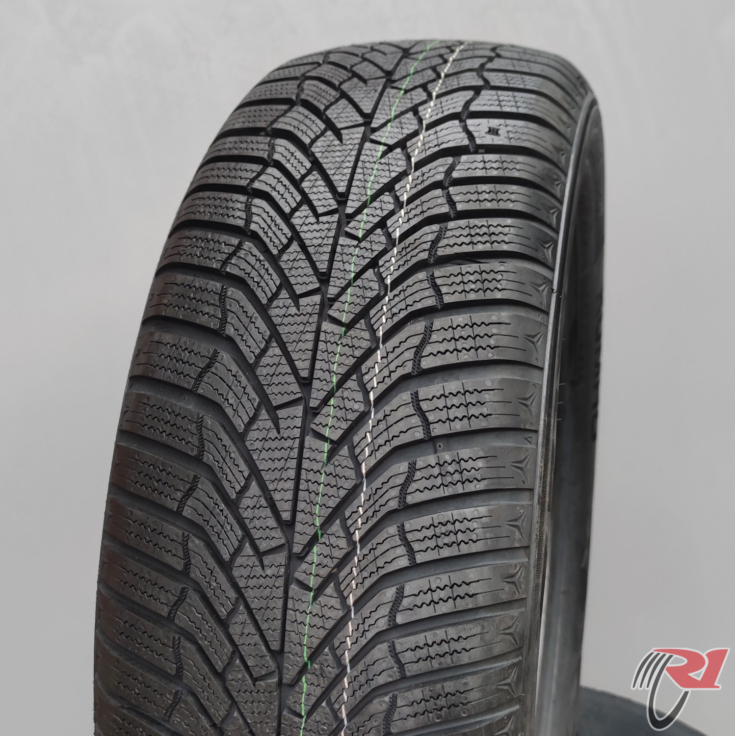 KUMHO WP52+