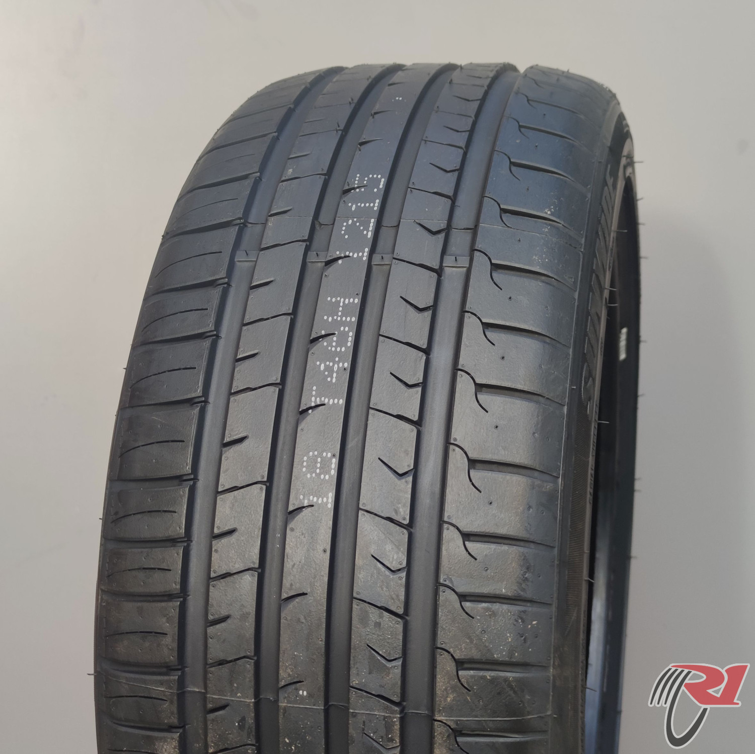 SUNWIDE RS-ONE 235/45 R18